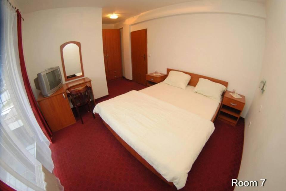 Motel Bella Italia Ilidža Buitenkant foto