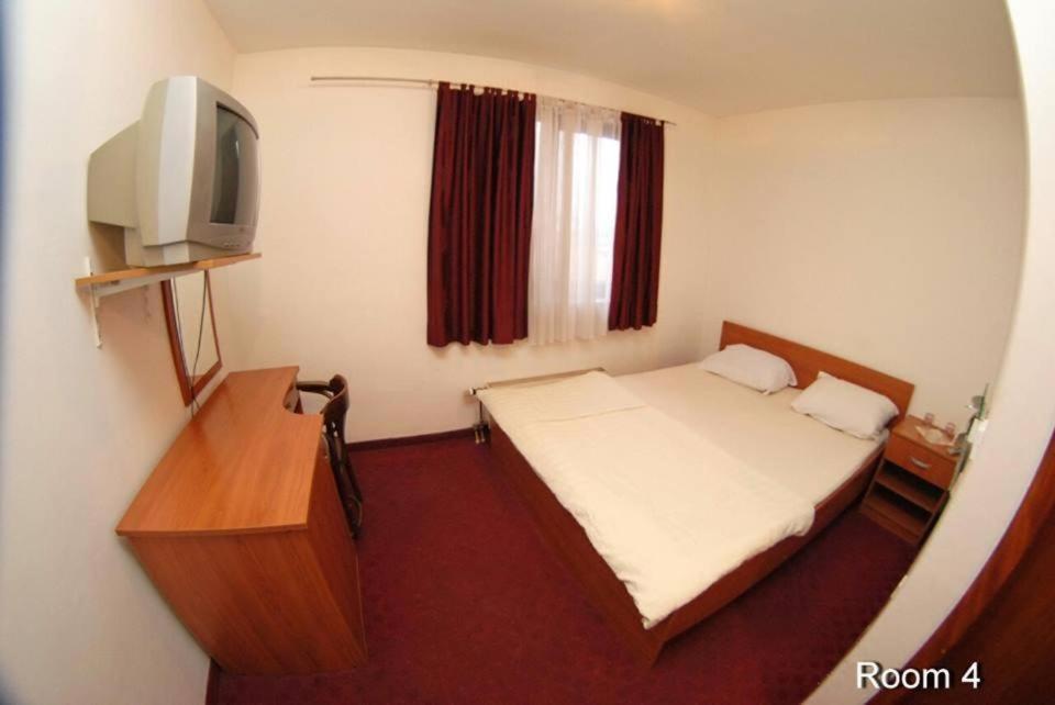 Motel Bella Italia Ilidža Buitenkant foto